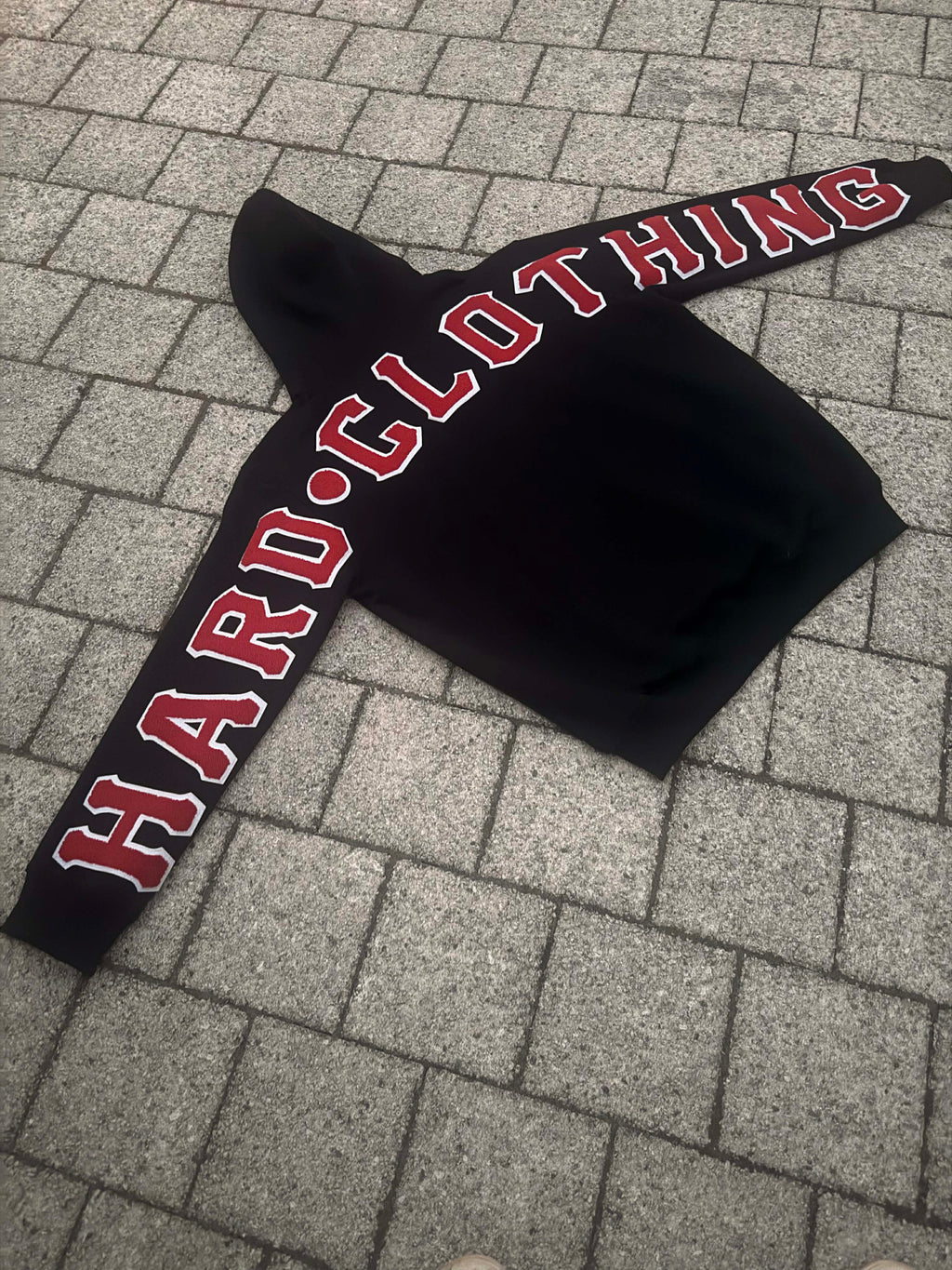 THE FOUNDATION BLK/ RED
